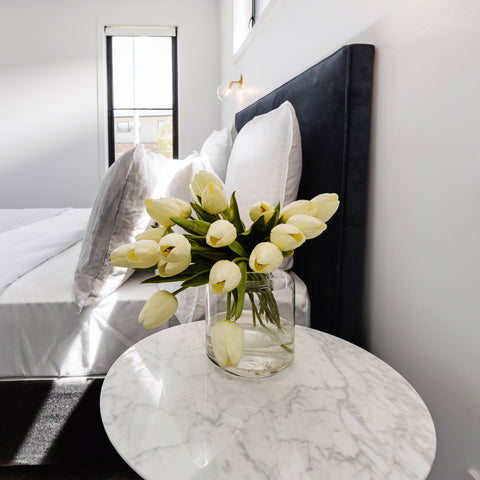 flowers in your guest room