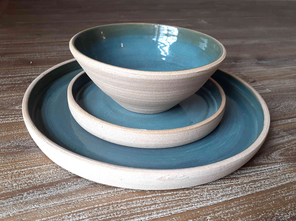 ceramic plate and bowl set