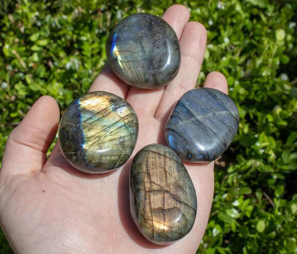 pierre Labradorite / Spectrolite, bijoux sloya - propriétés, vertus et purification