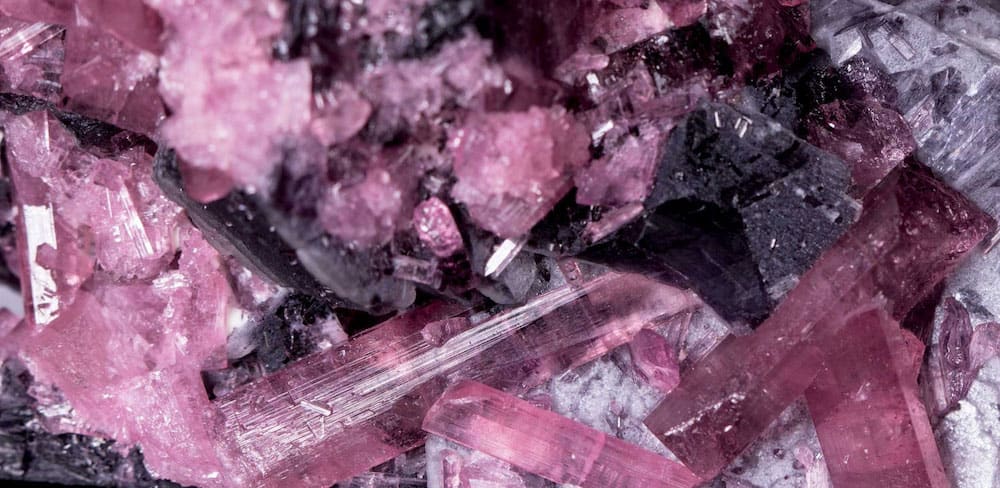 Pierre naturelle tourmaline