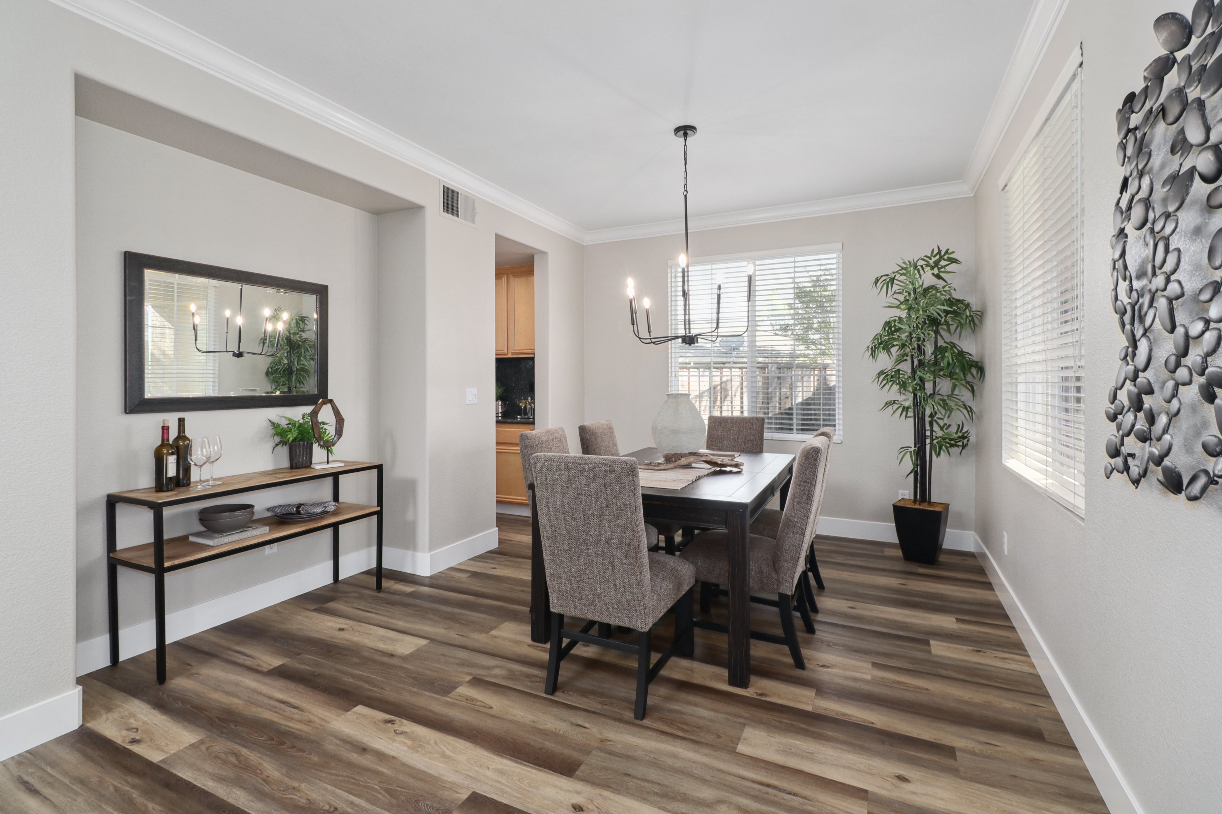 Premiere Home Staging Projects | Dining room interior design idea - Summer Dr, El Dorado Hills