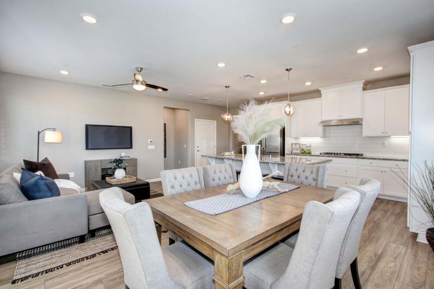 Premiere Home Staging Projects | Dining area interior design idea - Caprice Ct, El Dorado Hills