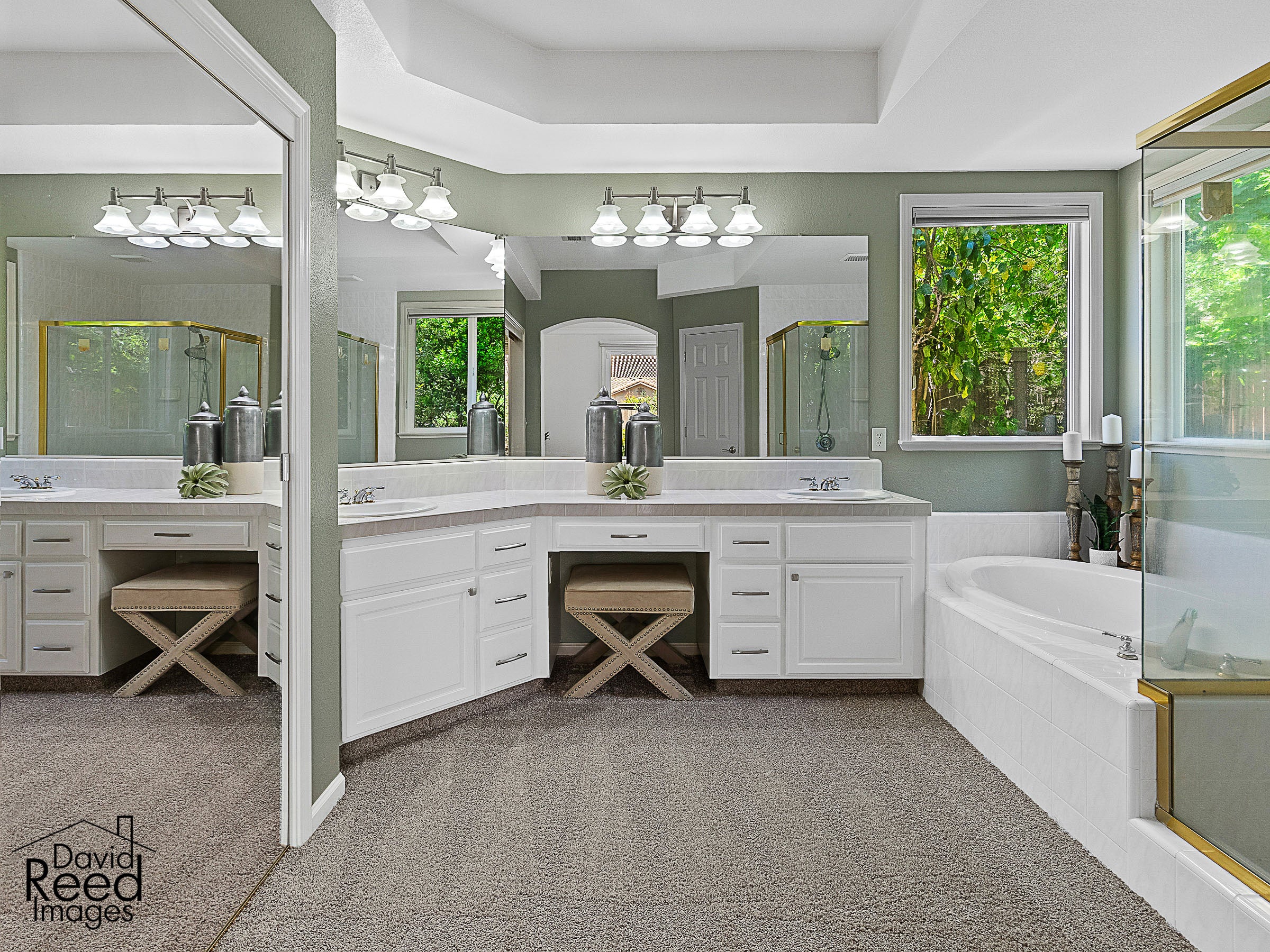Premiere Home Staging Projects | Bathroom interior design idea - Meadow Wood Dr, El Dorado Hills