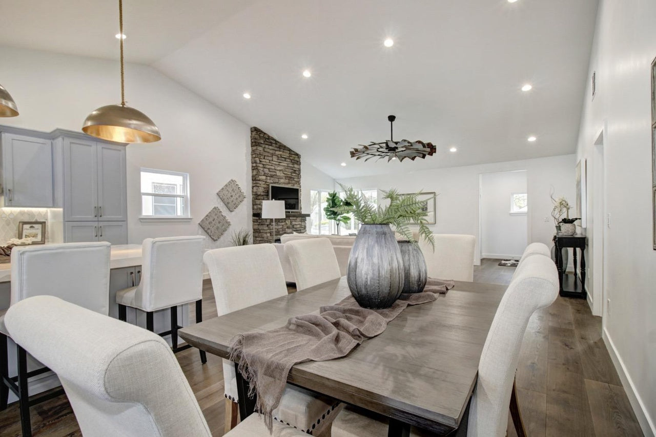 Premiere Home Staging Projects | Dining area interior design idea - 54 St, Sacramento