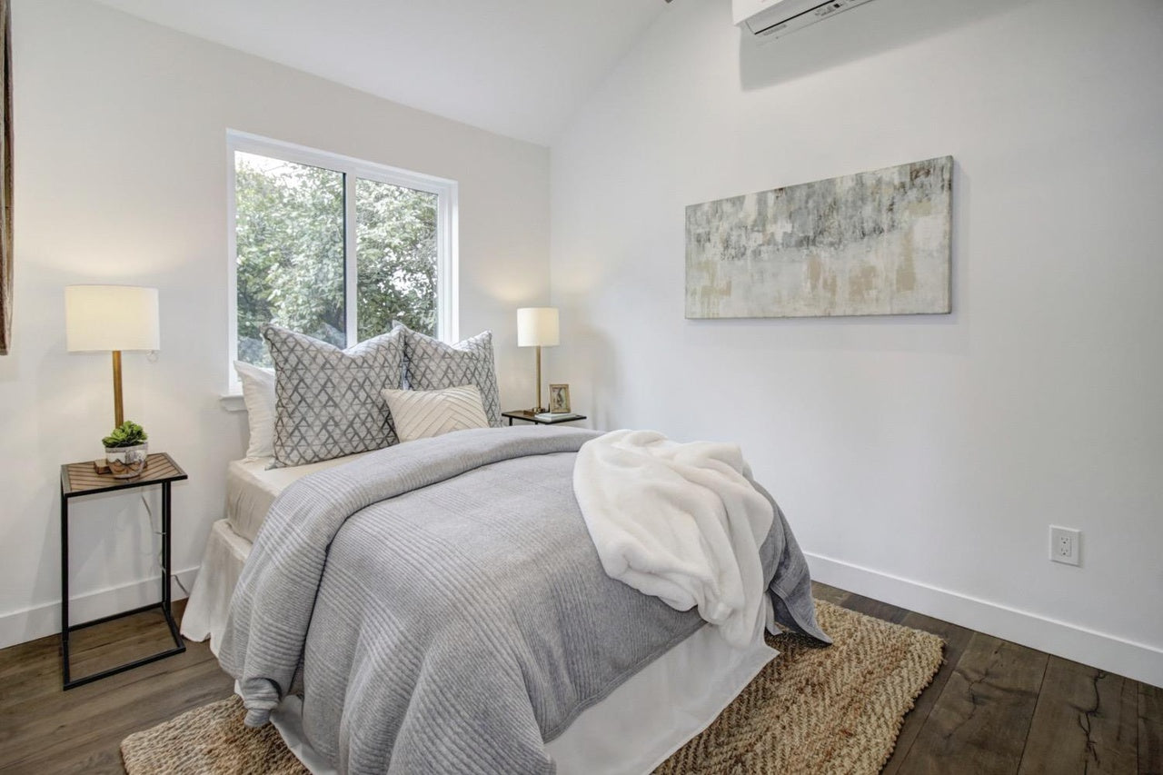 Premiere Home Staging Projects | Bedroom interior design idea - 54 St, Sacramento