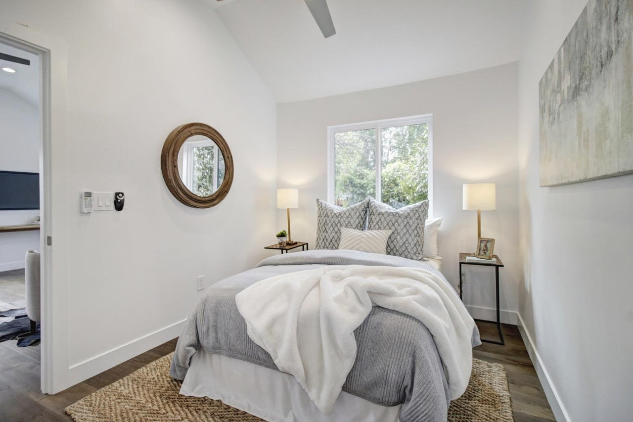 Premiere Home Staging Projects | Bedroom interior design idea - 54 St, Sacramento