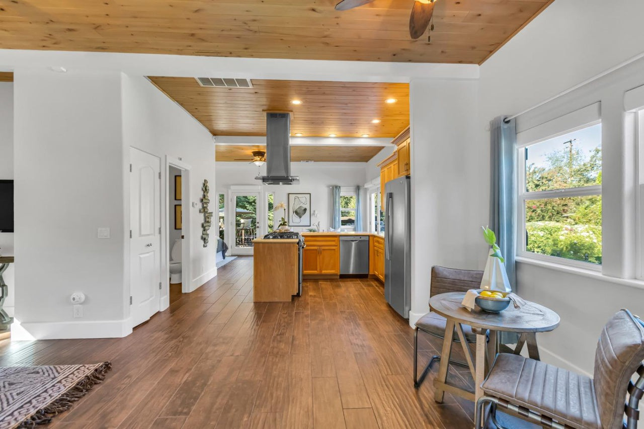 Premiere Home Staging Projects | Kitchen interior design idea - Hoffman Ln, Fair Oaks