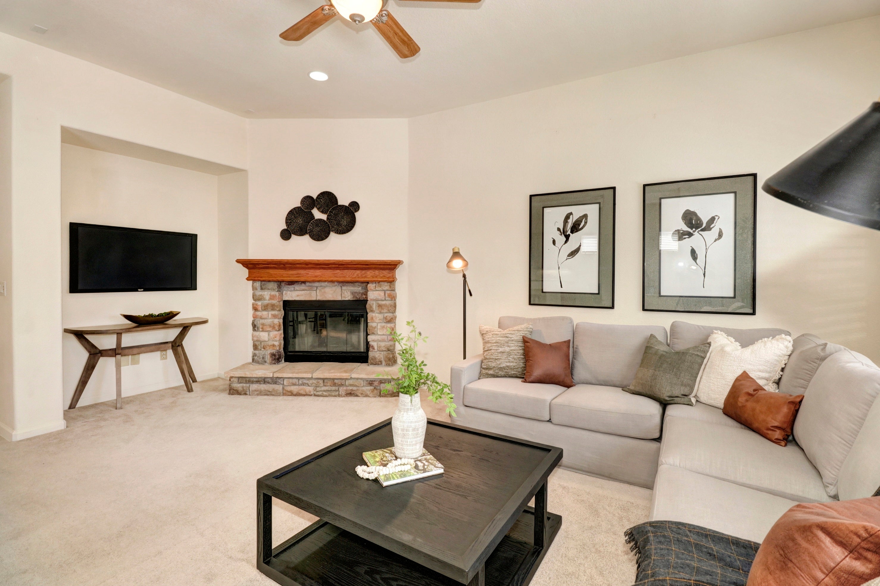 Premiere Home Staging Projects | Living room interior design idea - Avondale Dr, Roseville