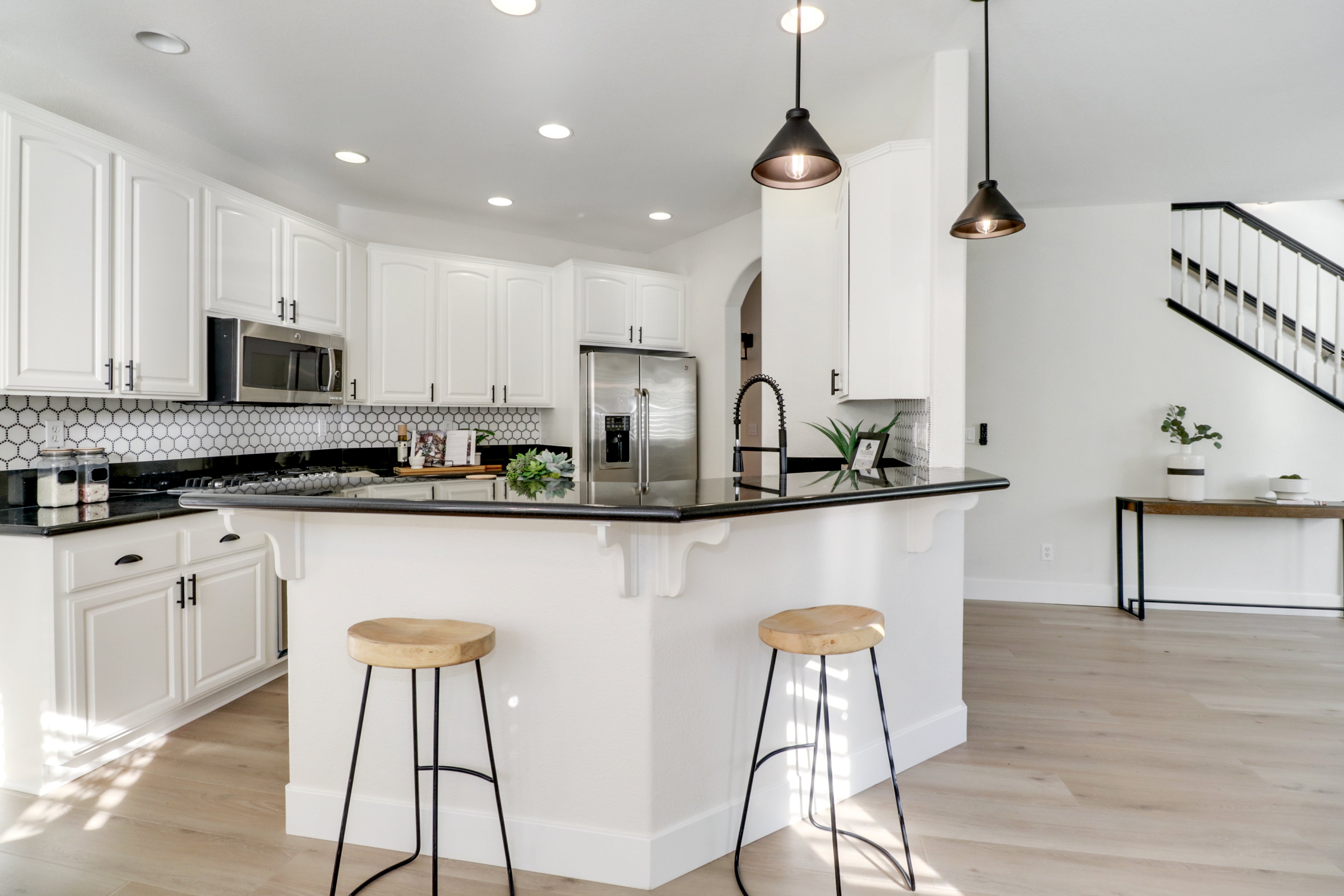 Premiere Home Staging Projects | Kitchen interior design idea - Barton Rd, Granite Bay