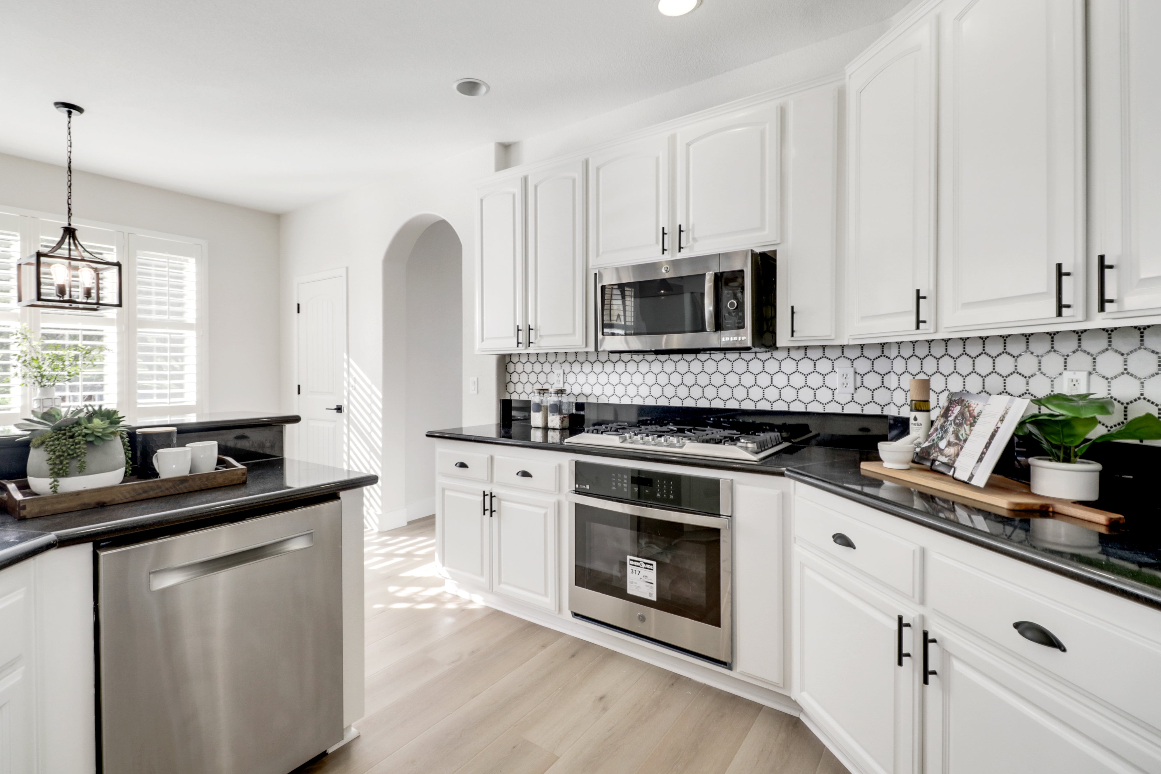 Premiere Home Staging Projects | Kitchen interior design idea - Barton Rd, Granite Bay