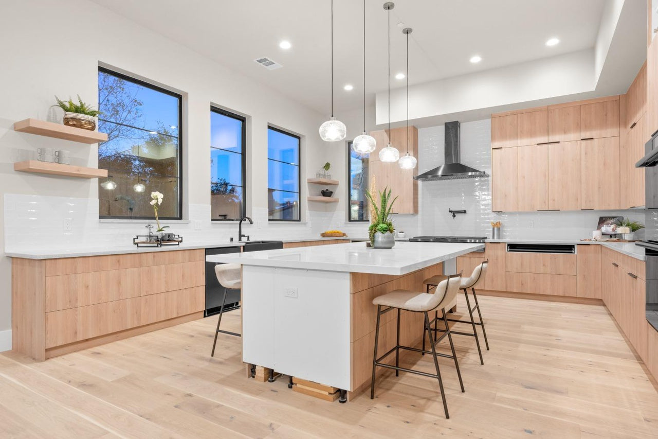 Premiere Home Staging Projects | Kitchen interior design idea - Camino Verdera, Lincoln