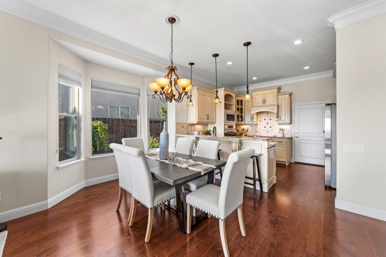 Premiere Home Staging Projects | Dining area interior design idea - Coldwater Dr, Rocklin