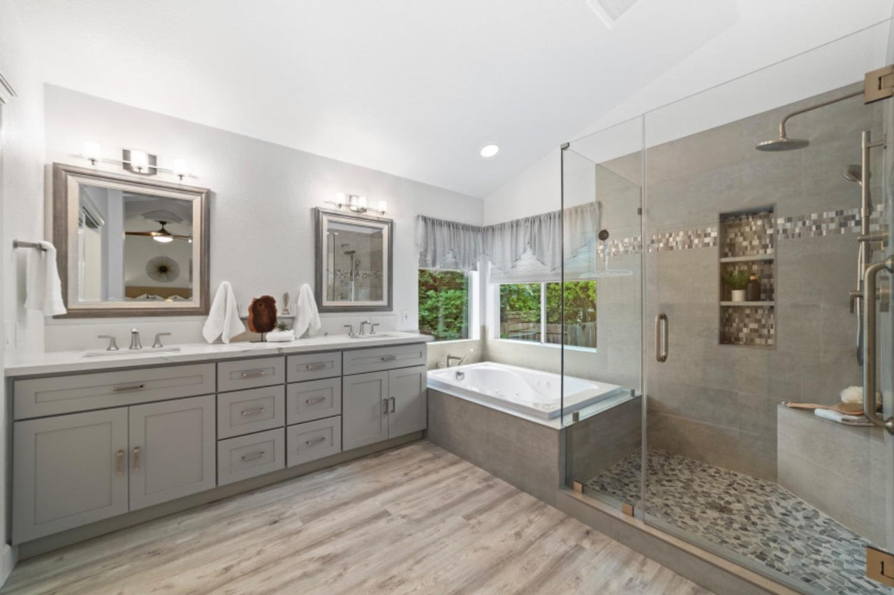 Premiere Home Staging Projects | Bathroom interior design idea - Frazer Ct, Folsom