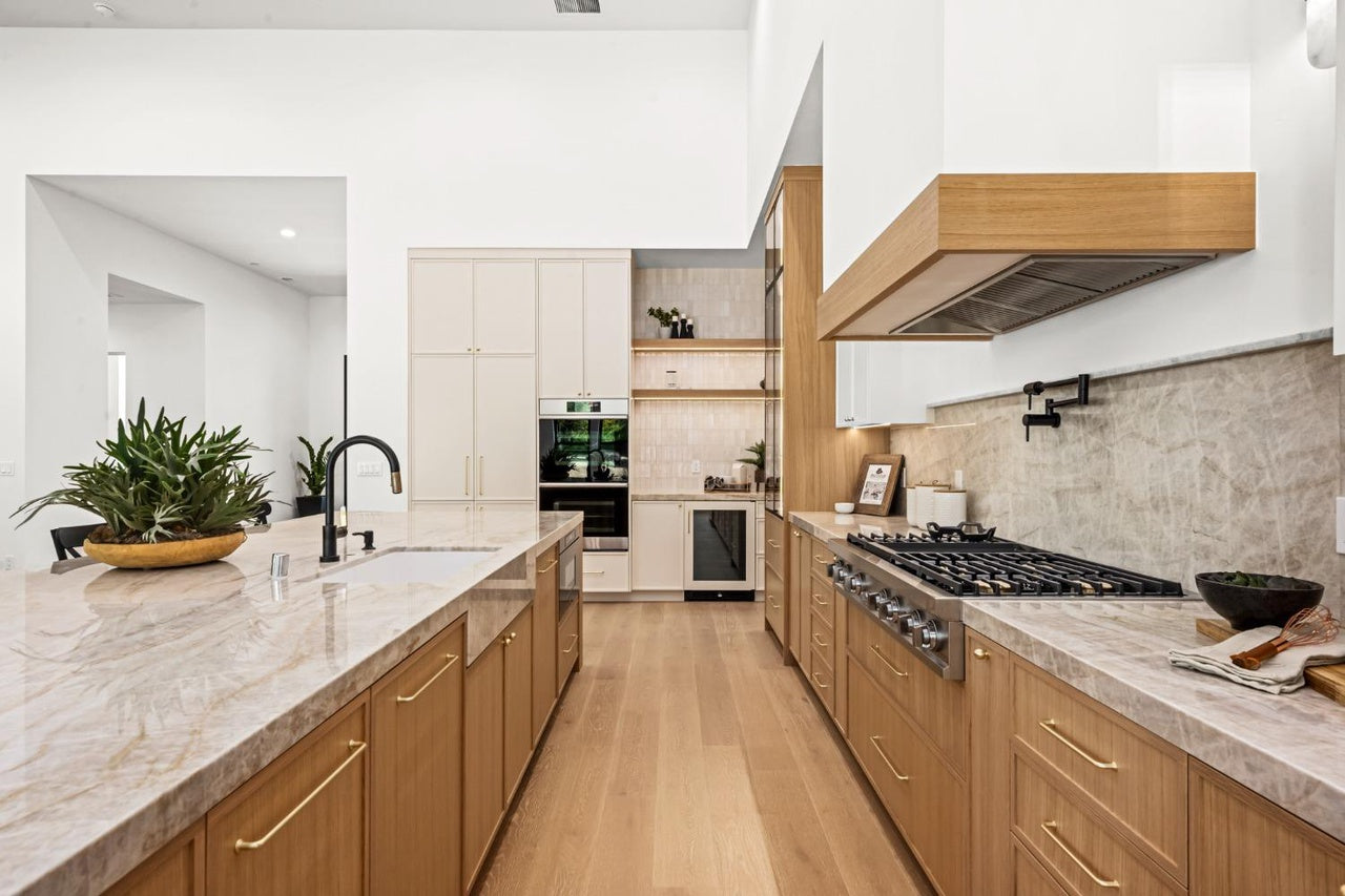 Premiere Home Staging Projects | Kitchen interior design idea - Logan Ln, Penryn