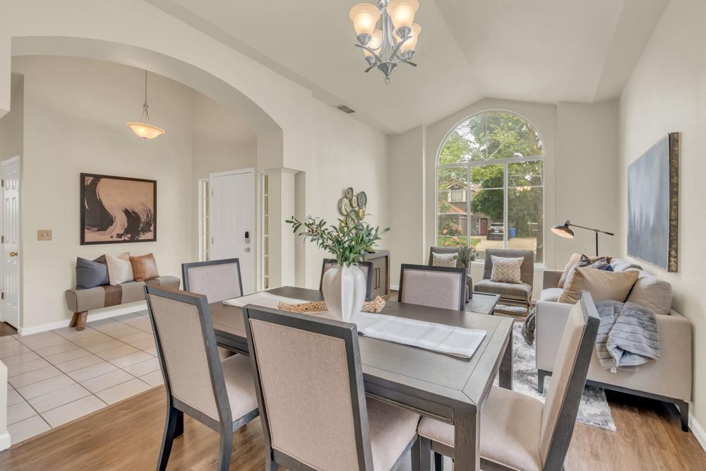 Premiere Home Staging Projects | Dining area interior design idea - Mossburn Way, Elk Grove