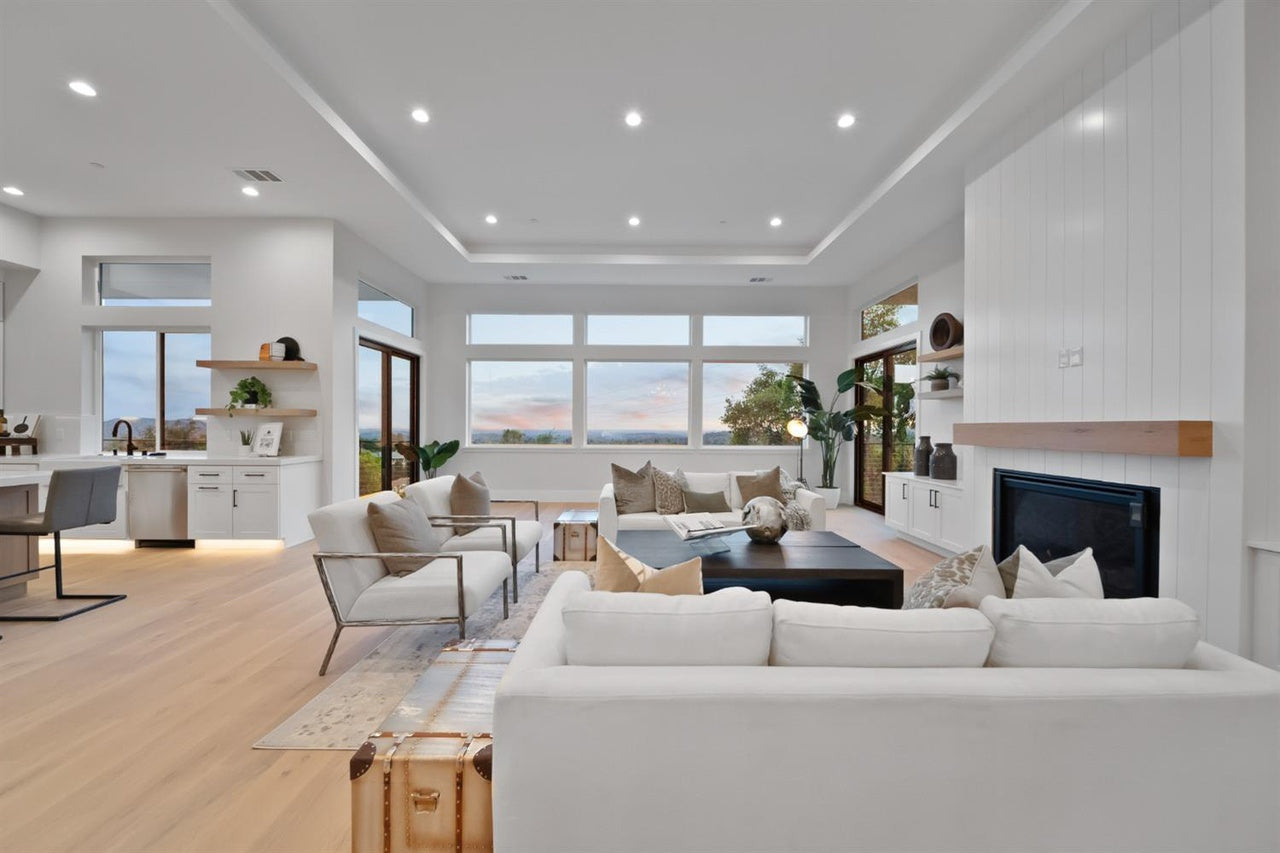 Premiere Home Staging Projects | Living room interior design idea - Ridgeview Cir, Auburn