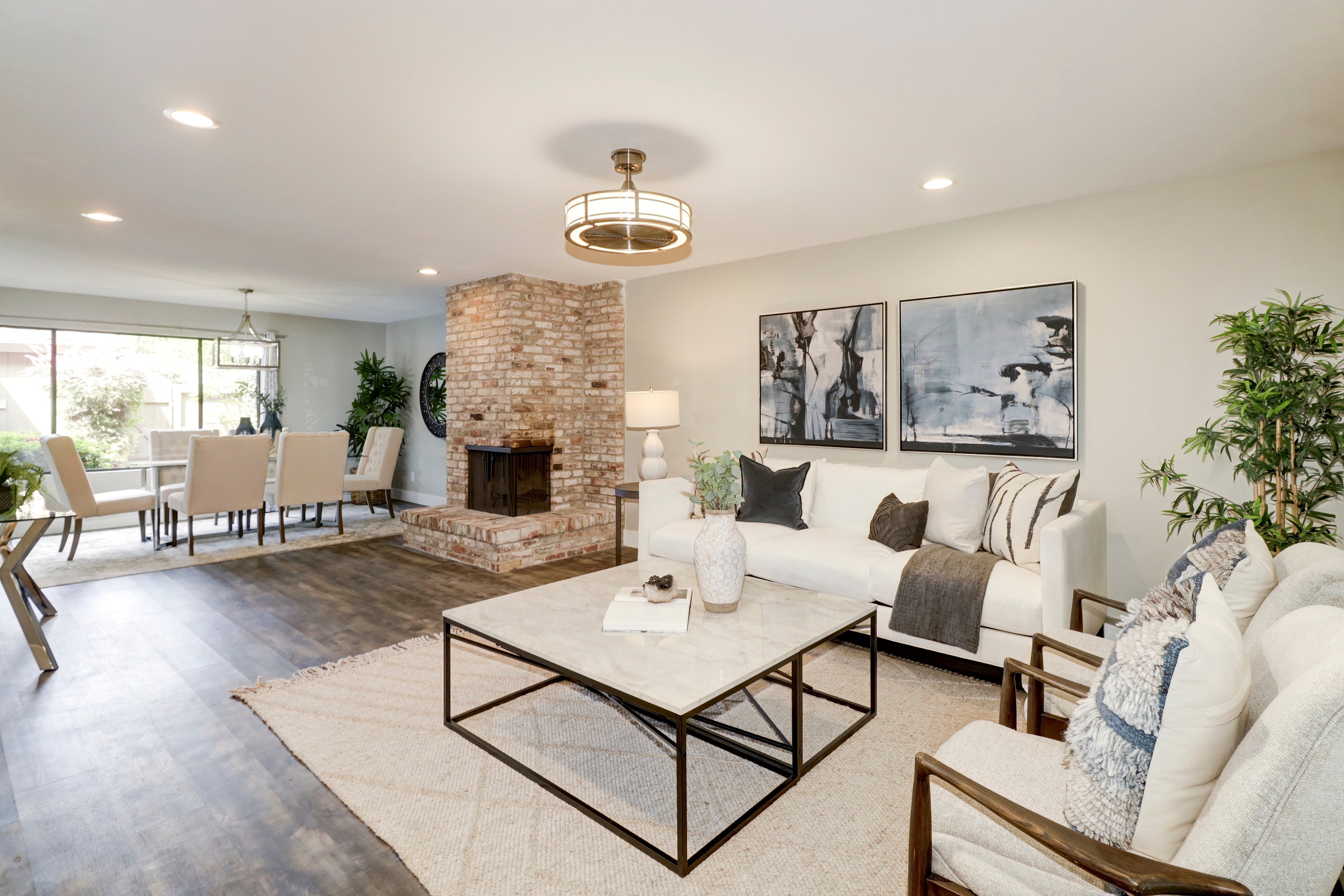 Premiere Home Staging Projects | Living room interior design idea - Swarthmore Dr, Sacramento