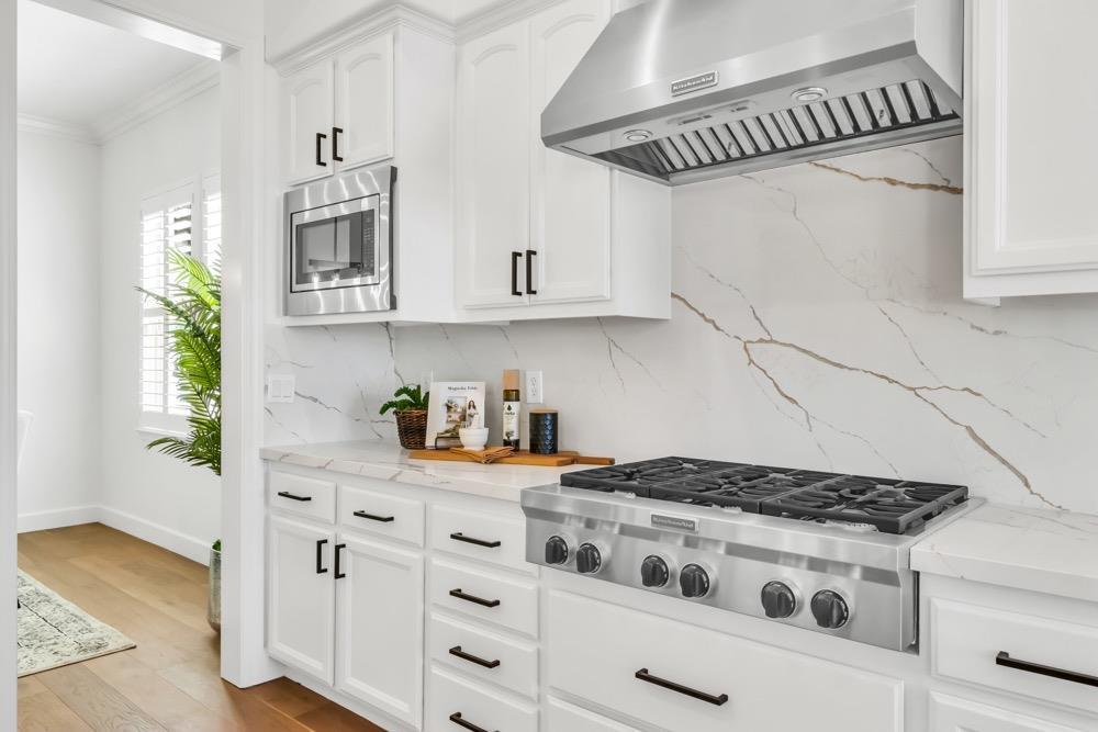 Premiere Home Staging Projects | Kitchen interior design idea - Terracina Dr, El Dorado Hills
