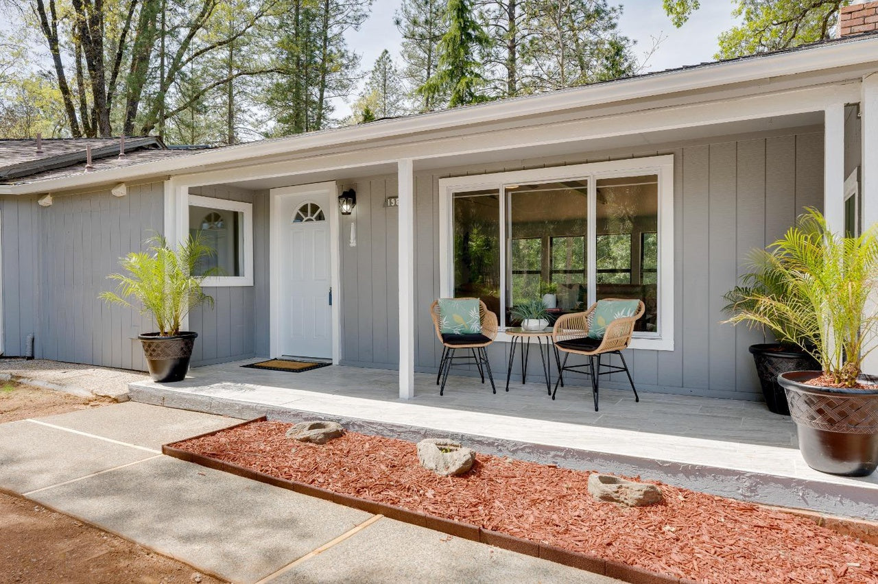 Premiere Home Staging Projects | Front porch design idea - Van Giesen Dr, Meadow Vista