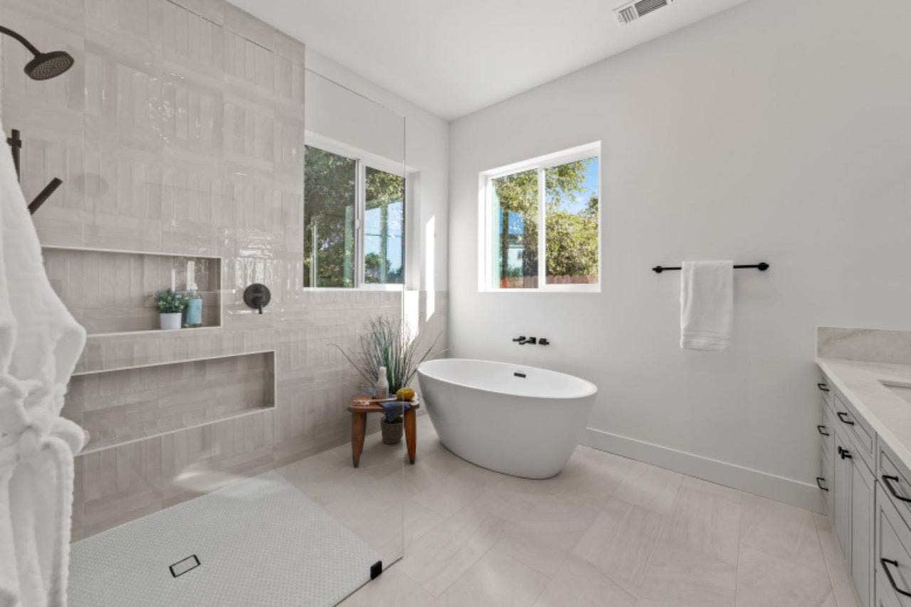 Premiere Home Staging Projects | Bathroom interior design idea - Winding Ln, Rocklin