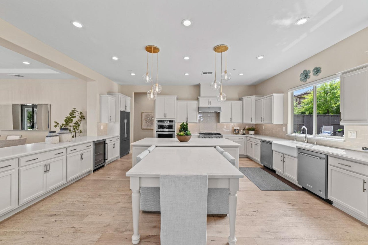 Premiere Home Staging Projects | Kitchen interior design idea - Wyeth Ct, El Dorado Hills