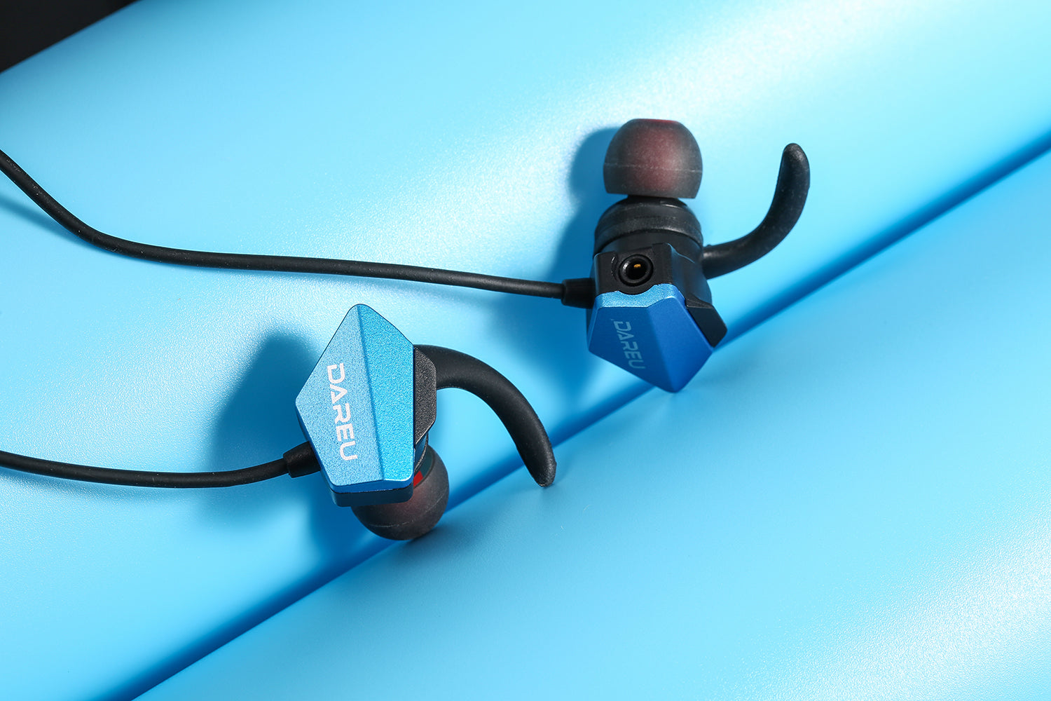 DAREU EH728 PRO Skin-Friendly IEM Earphone with Dual High Sensitive Microphones and Immersive Audio