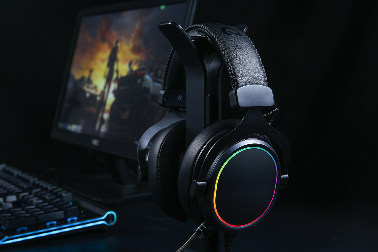 DAREU EH925 Flowing RGB Backlit Powerful Gaming Headset with 7.1 Surround Sound and Noise Reduction Mic