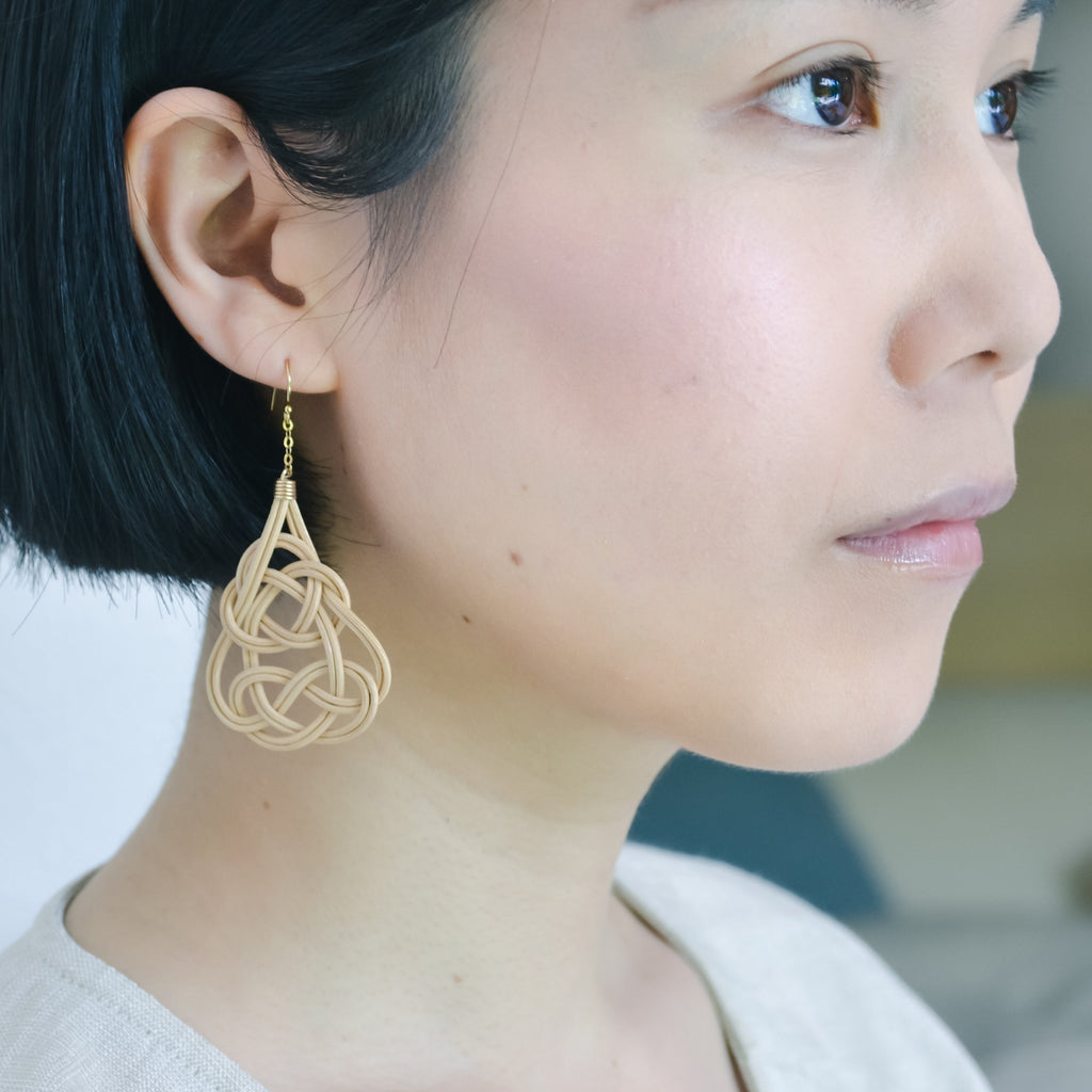 AR305 Arabesque Silver Hoop Earrings – E.S.S