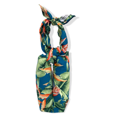 Wine bottle wrapping with Hawaiian fabric Furoshiki