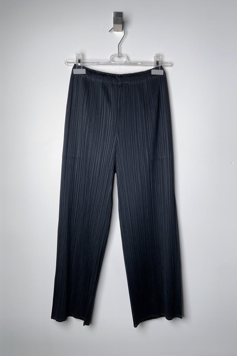 Pleats Please Monthly Colours: April Wide Pants in Black – Ashia Mode ...