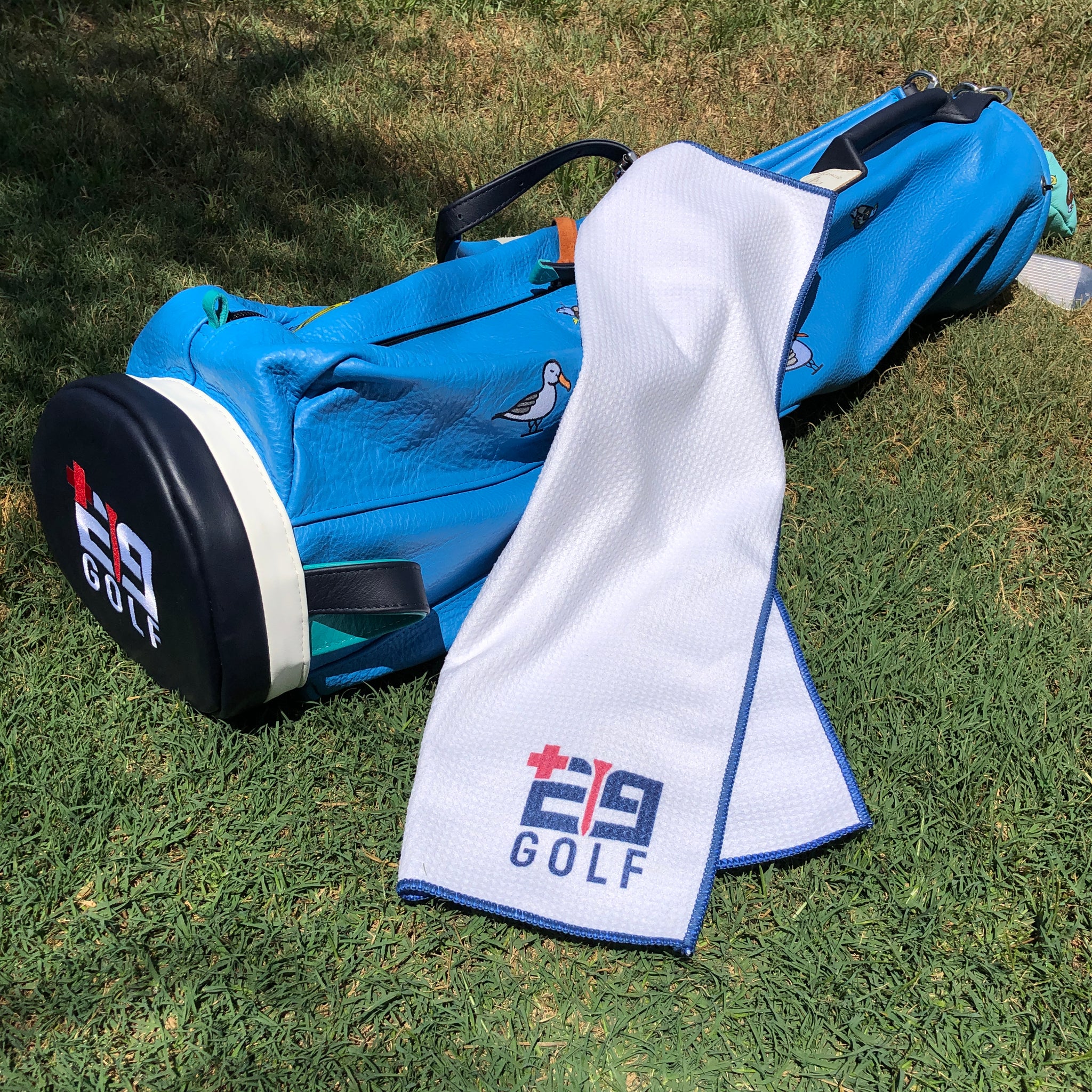 E9 Golf Microfiber Golf Towel with Carabiner – E9.Golf