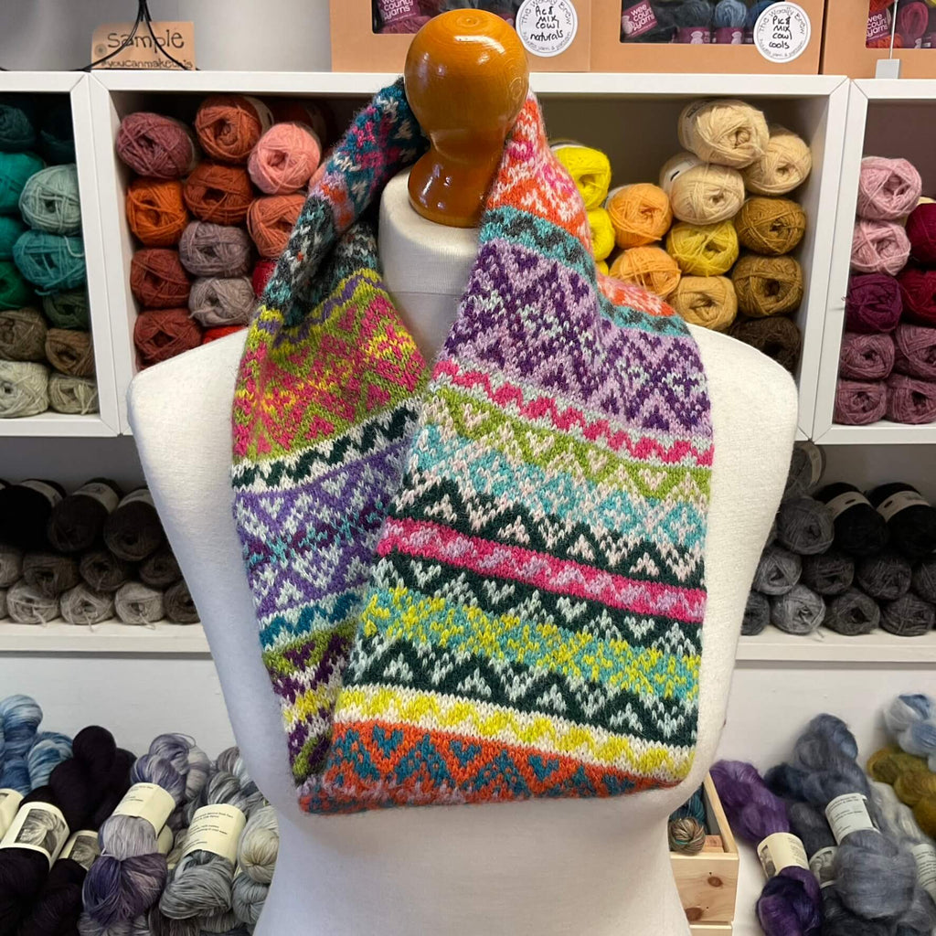 multi coloured cowl