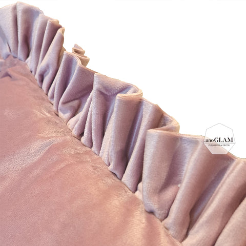 肌触りのよいベロア生地のフリル無地の大人かわいいくすみピンク横長クッション
