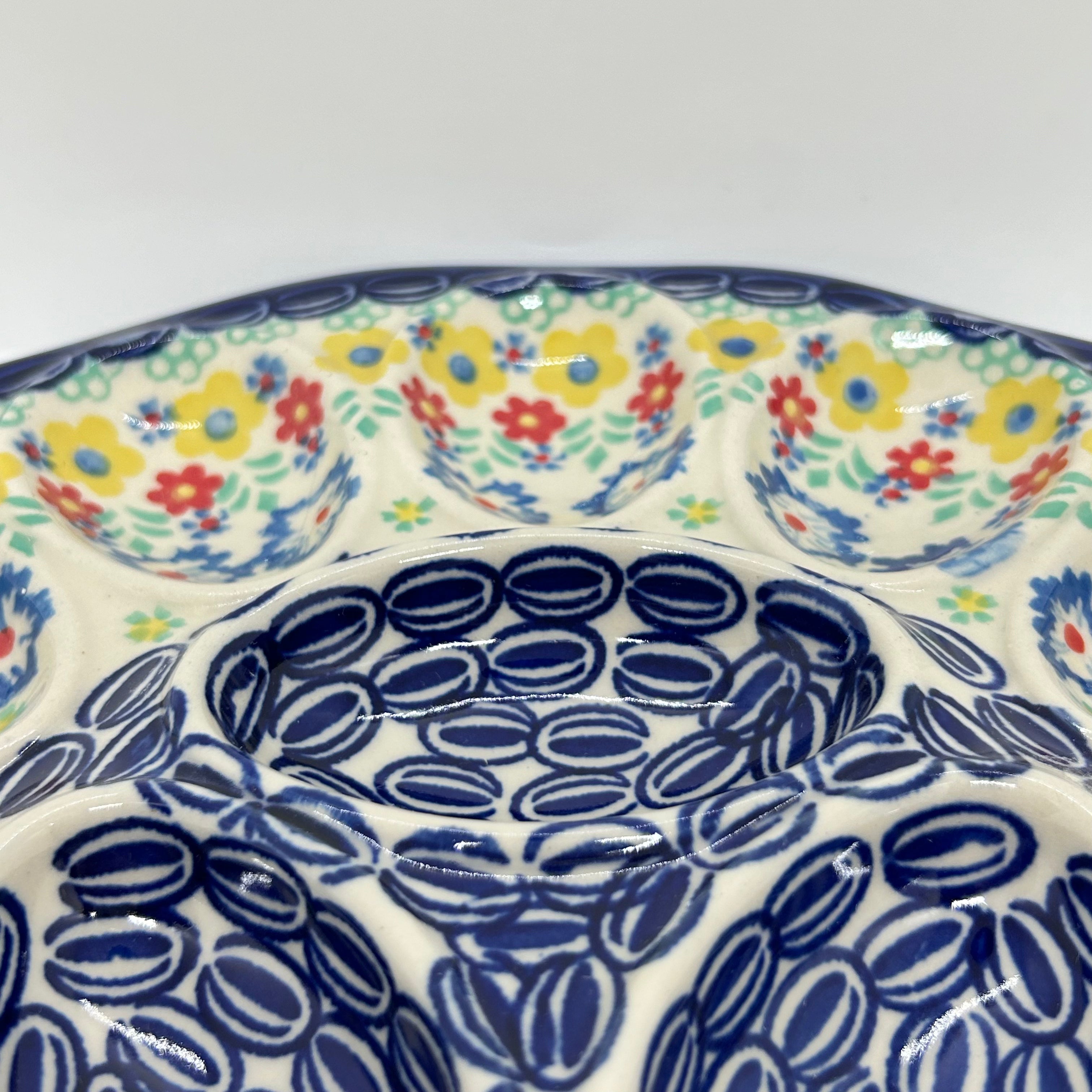Large Egg Dish - D26