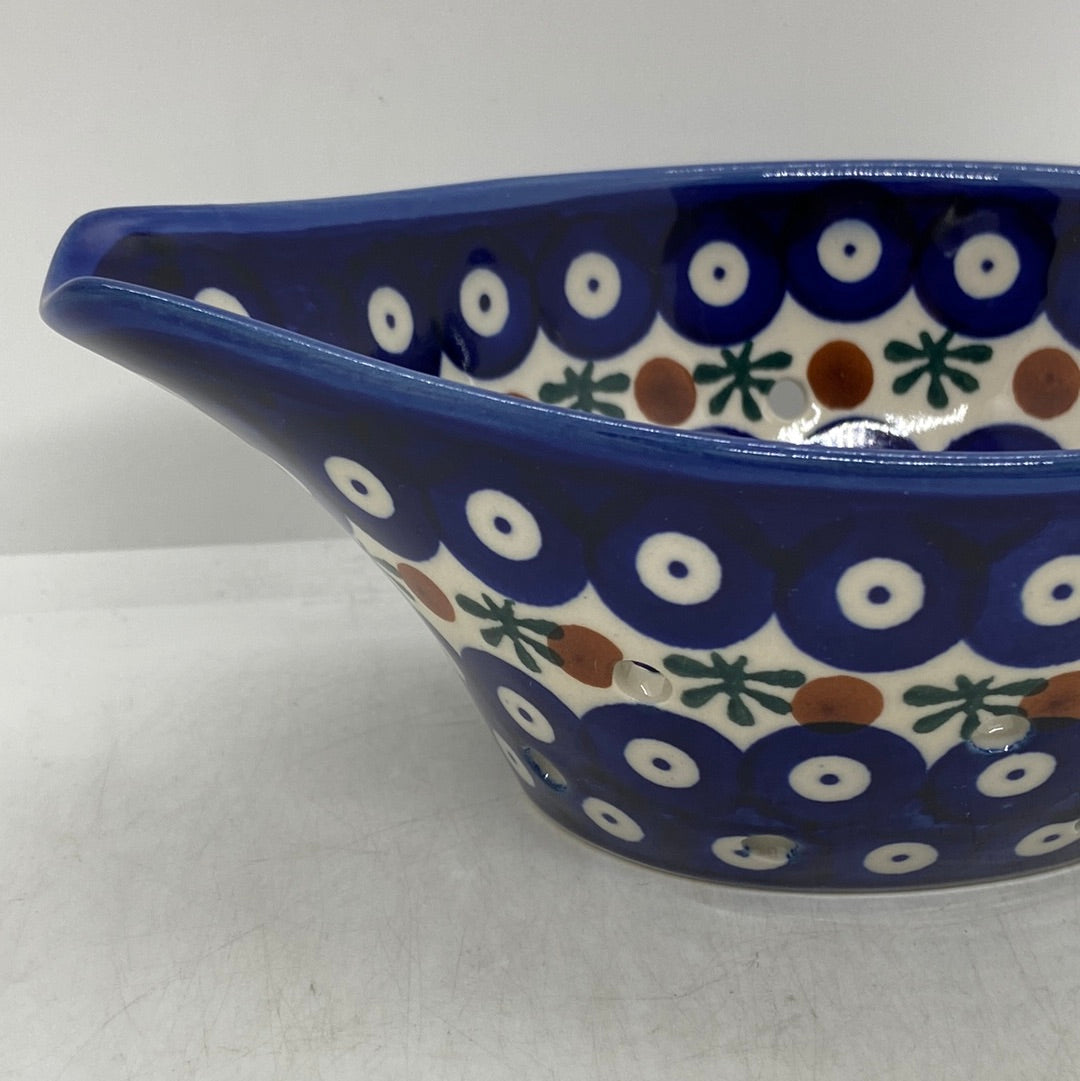A506 Colander - D24