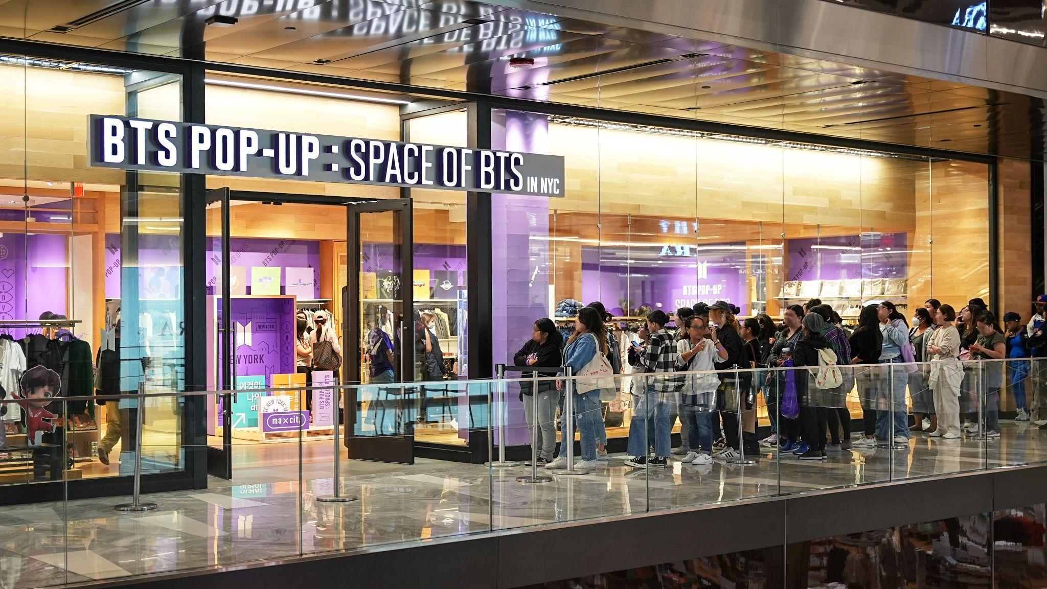 BTS POP-UP : SPACE OF BTS located in New York, United States. Fans lining up outside the store.