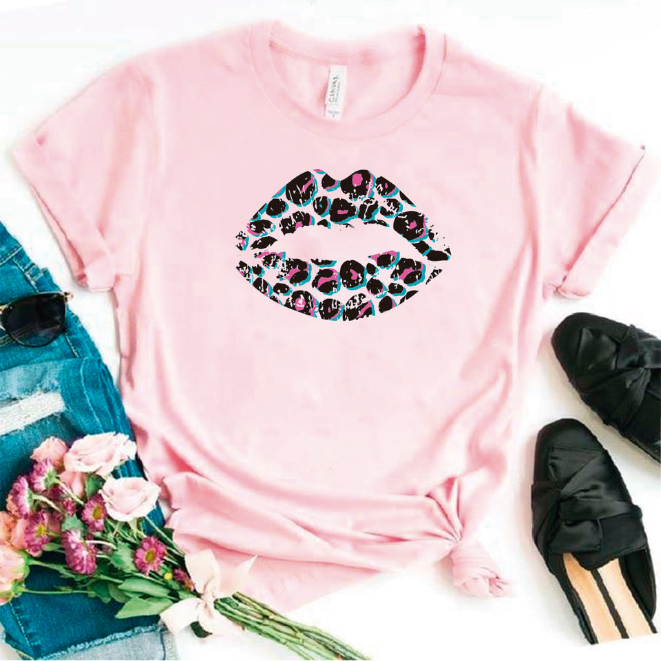 Camisa estampada en algodon para mujer tipo T- shirt labios azul rosad – A  Tu Estilo Boutique