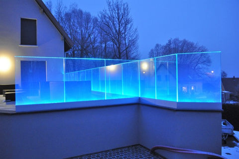 garde-corps en verre LED bleu