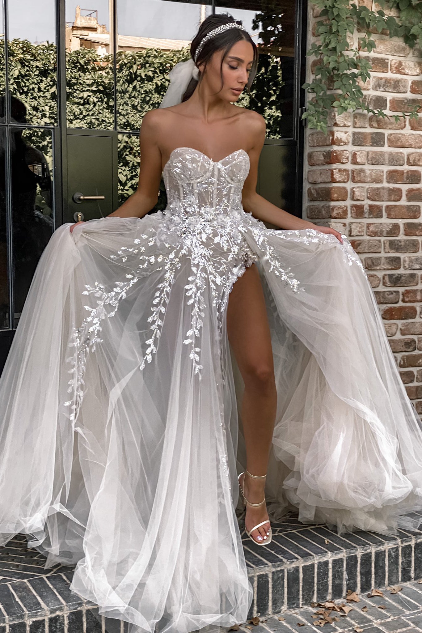 Sexy A line Sweetheart Strapless Lace Appliques Ivory Slit Wedding