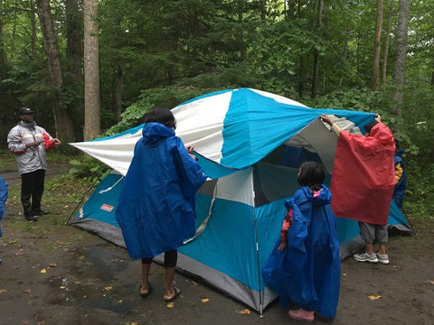 Equipment that can withstand rain for camping in the forest