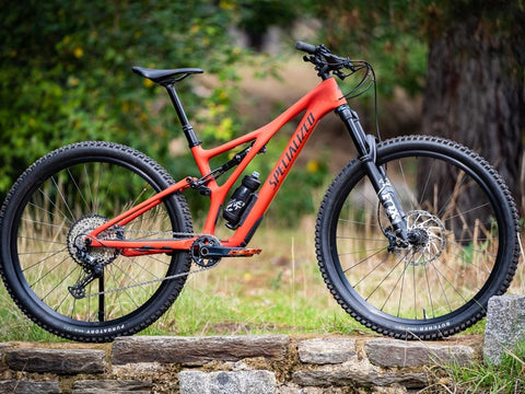 Specialized Stumpjumper is the ultimate choice, precise handling and top-notch suspension