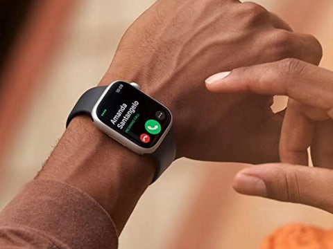 Sports watches are equipped with special features for calls and messaging