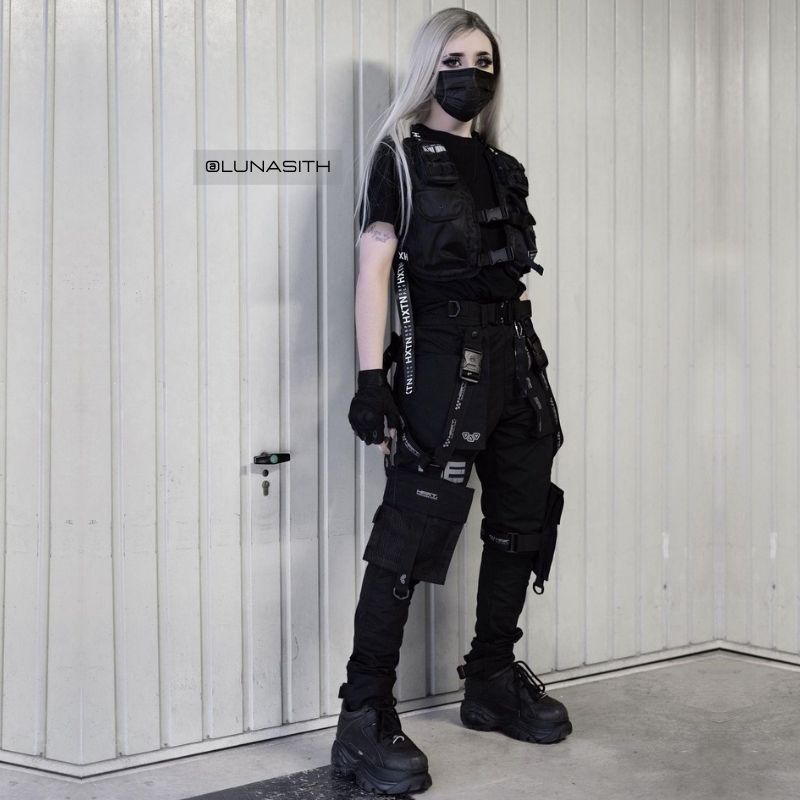 techwear outfits women