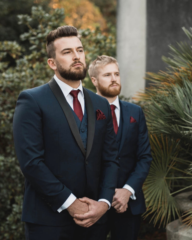 Munns the Man's Store - Suits to hire & to buy, smart-casual menswear