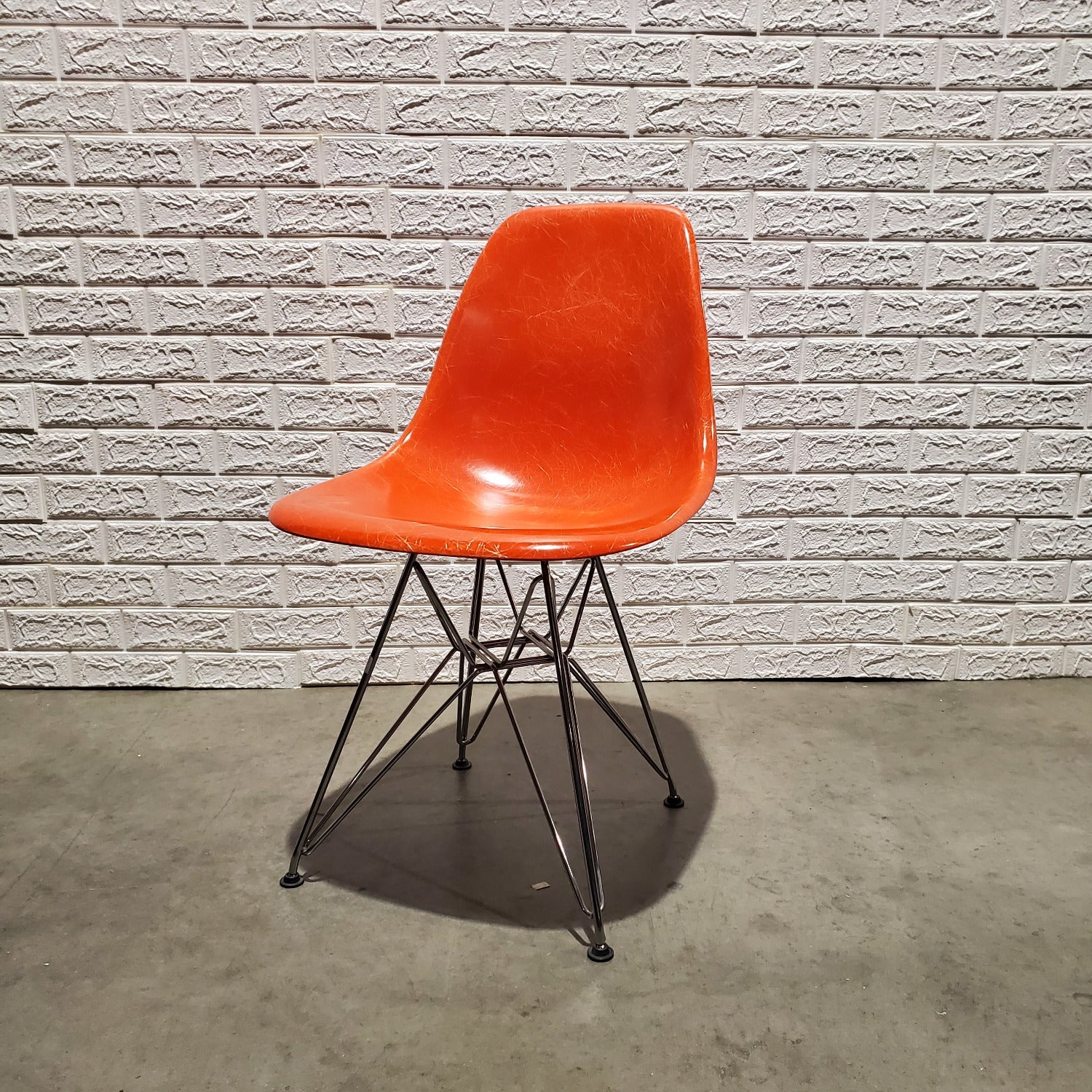 mcm fiberglass chairs