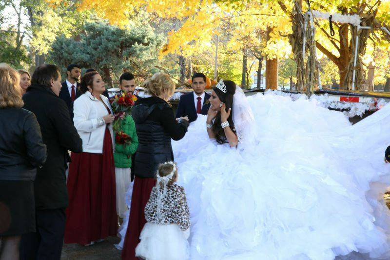 Sondra Celli Custom Size 10 Used Wedding Dress Nearly Newlywed