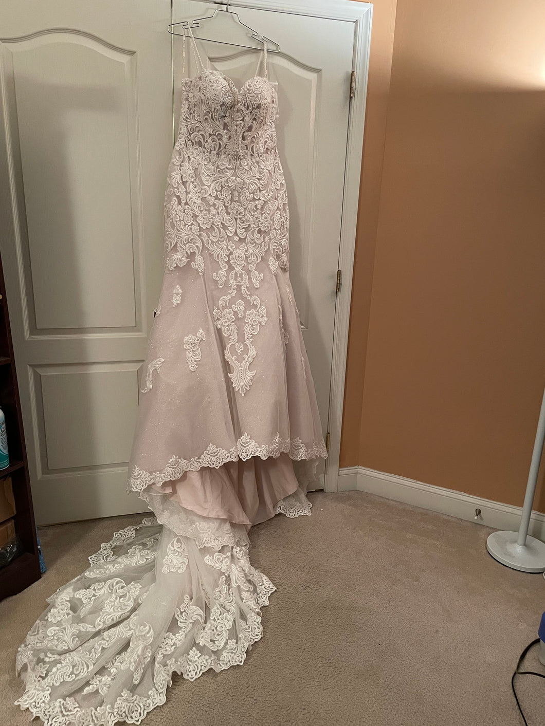 Maggie Sottero 'Fiona 21MS366' – Nearly Newlywed
