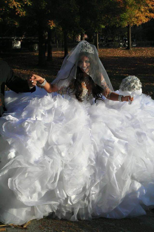 Sondra Celli 'Custom' size 10 used wedding dress - Nearly Newlywed