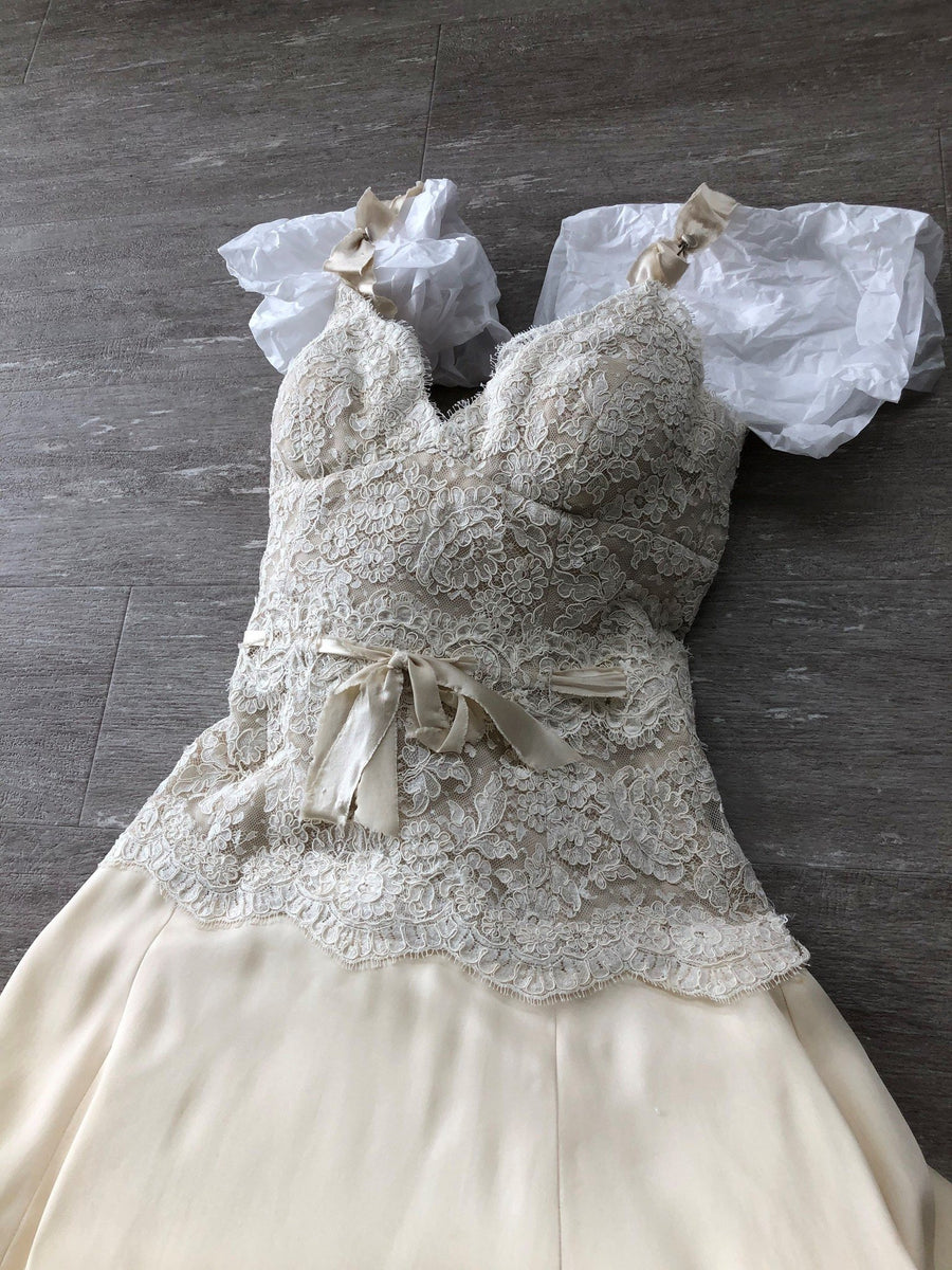 Monique Lhuillier 'Silk Ballgown With Lace' – Nearly Newlywed
