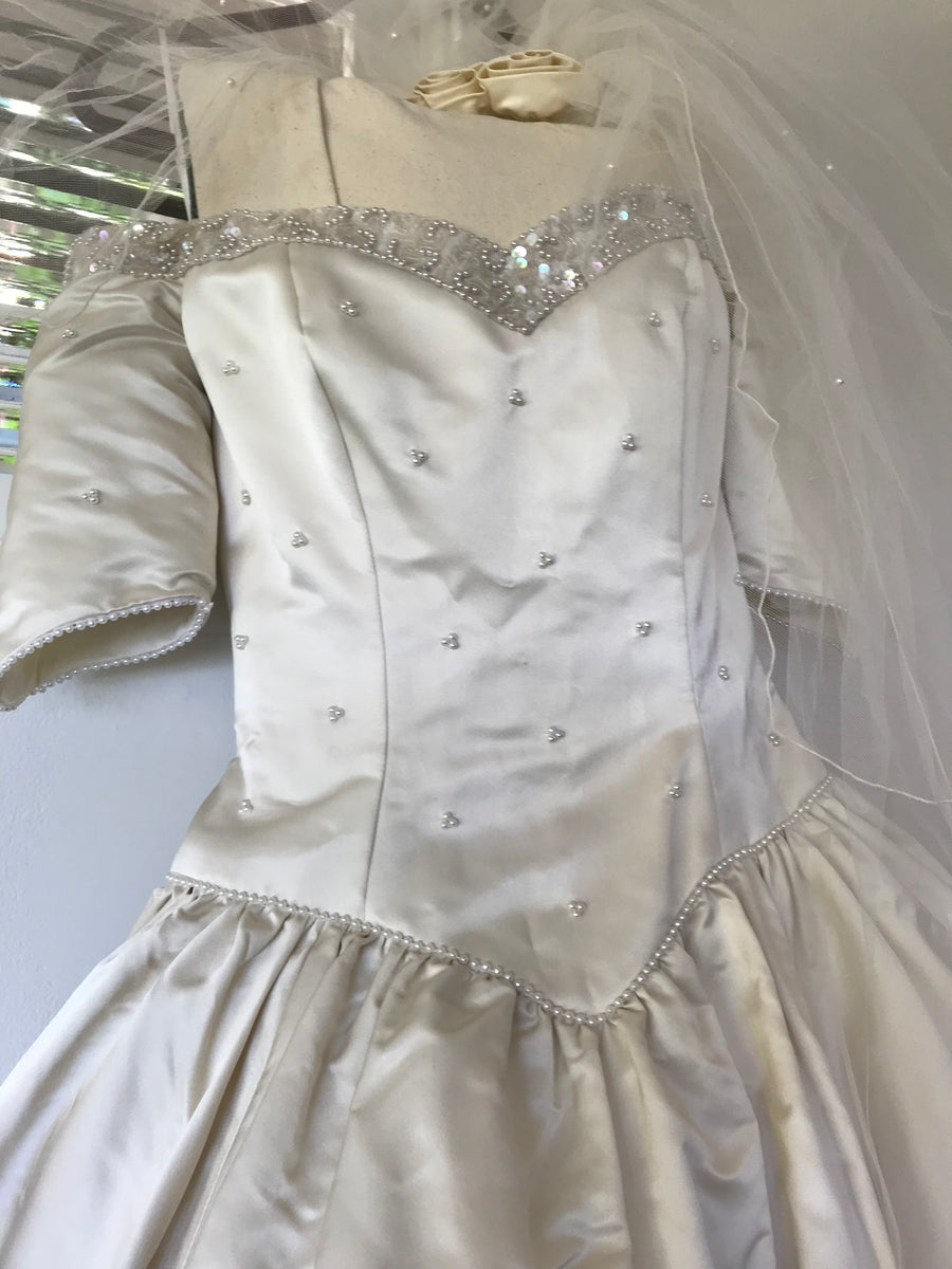 Christos 'Ivory Classic' size 10 used wedding dress – Nearly Newlywed